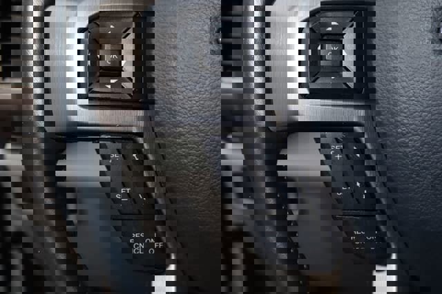 Used 2022 Ford F350 Limited AWD/4WD image 12