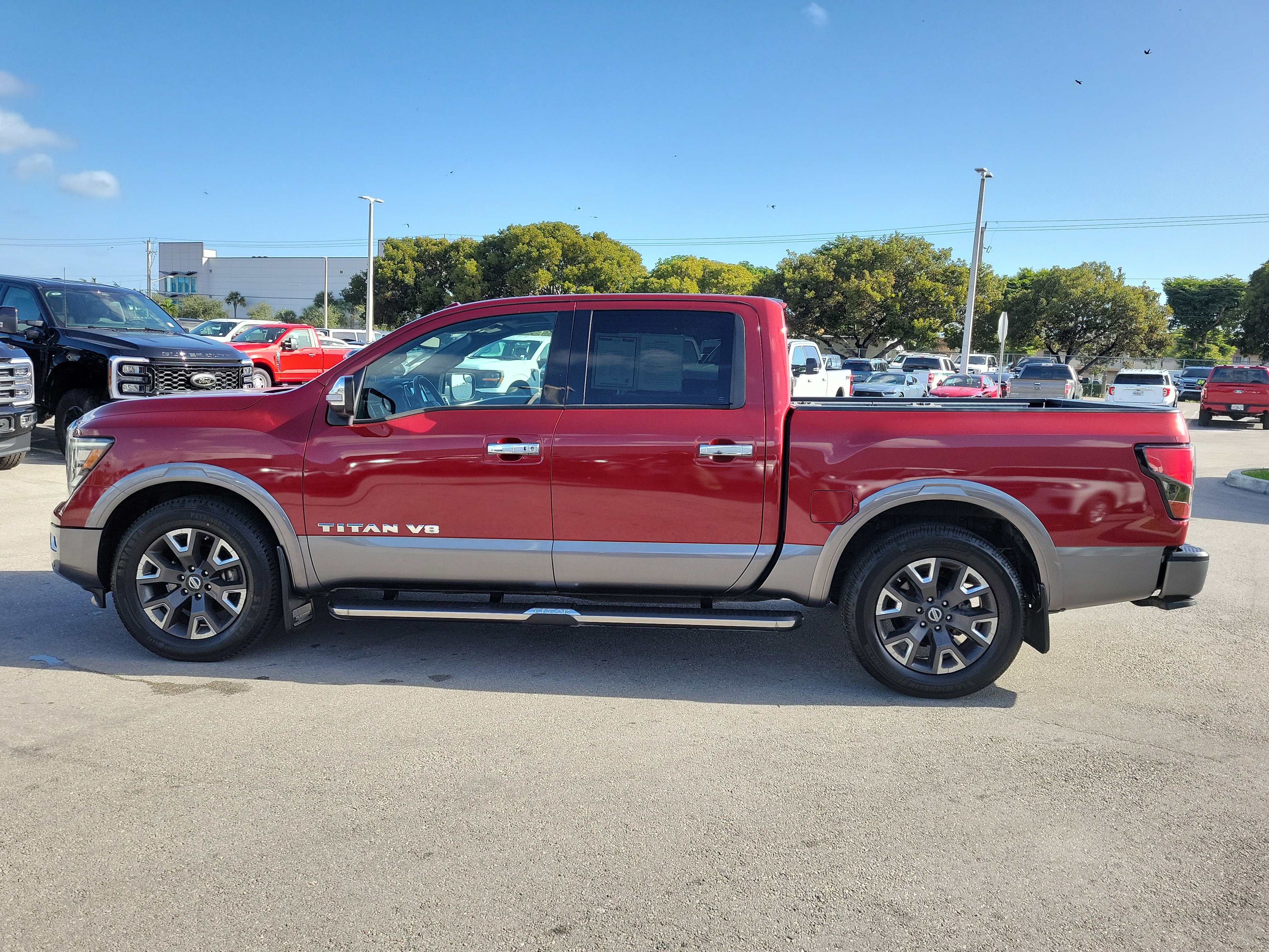 Used 2020 Nissan Titan Platinum Reserve w/ Moonroof Package image 8