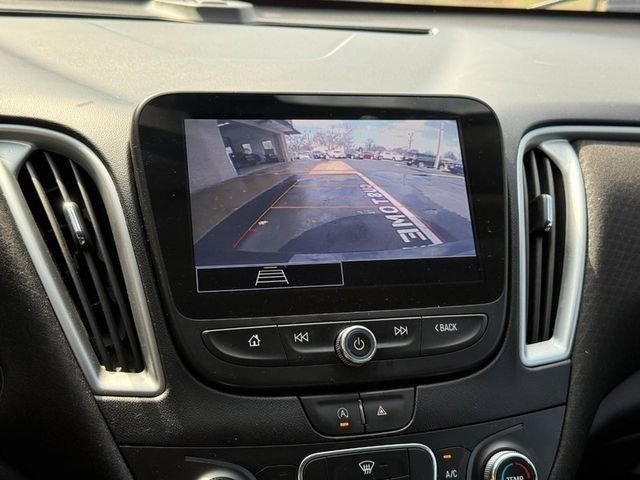 Used 2022 Chevrolet Malibu LS image 23