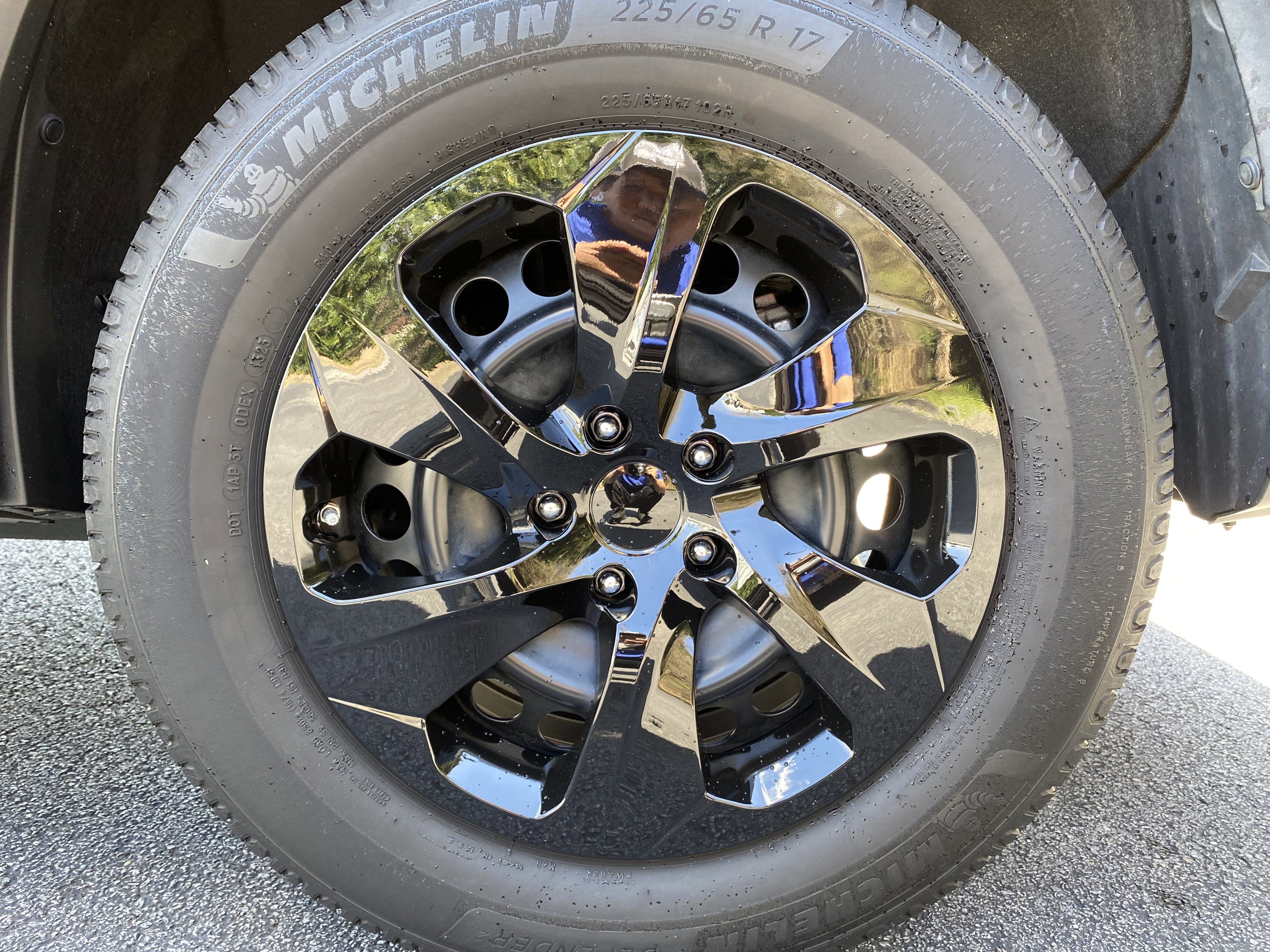 Used 2021 Toyota RAV4 LE image 13