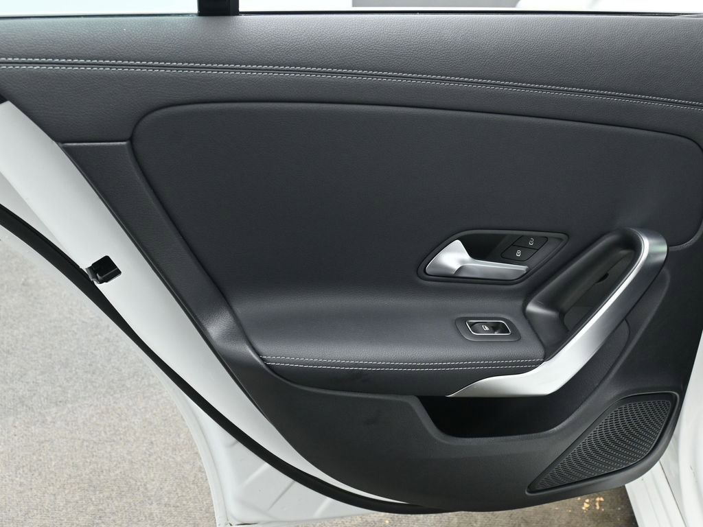 Used 2025 Mercedes-Benz CLA 250 image 17