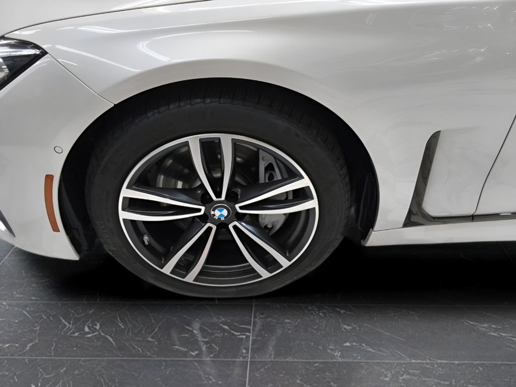 Used 2021 BMW 750i xDrive w/ Executive Package AWD/4WD image 11