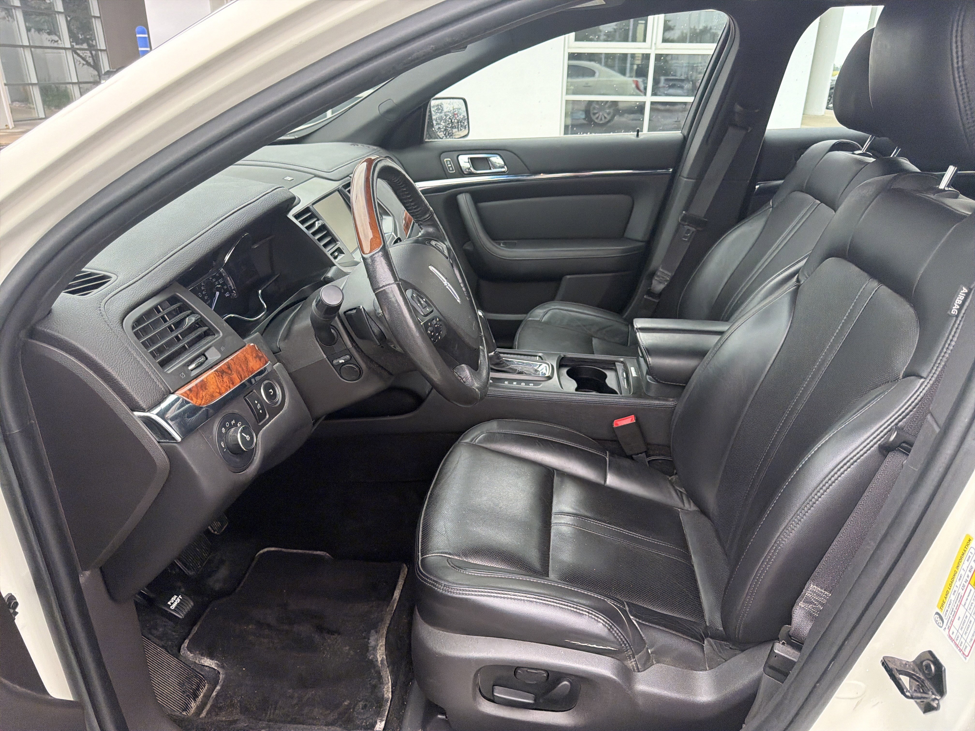 Used 2013 Lincoln MKS AWD image 12