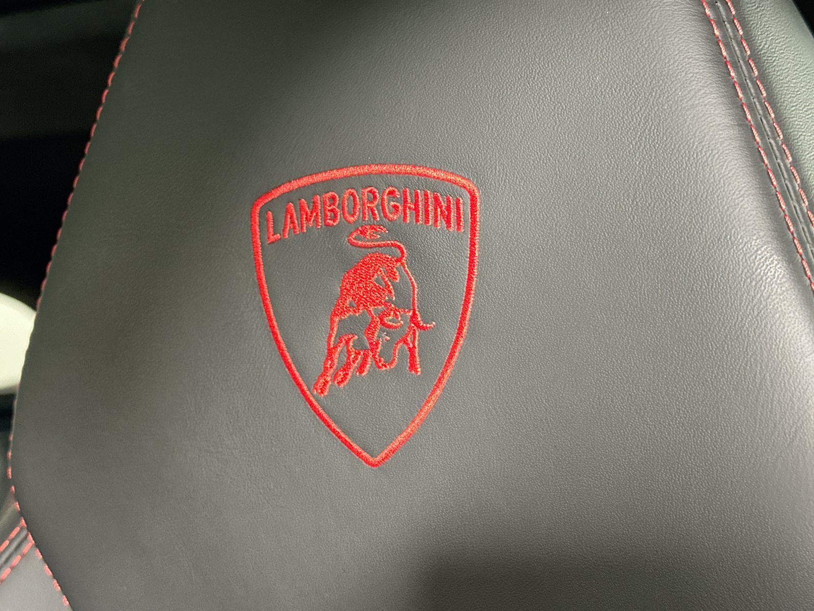 Used 2025 Lamborghini Urus S AWD/4WD image 41