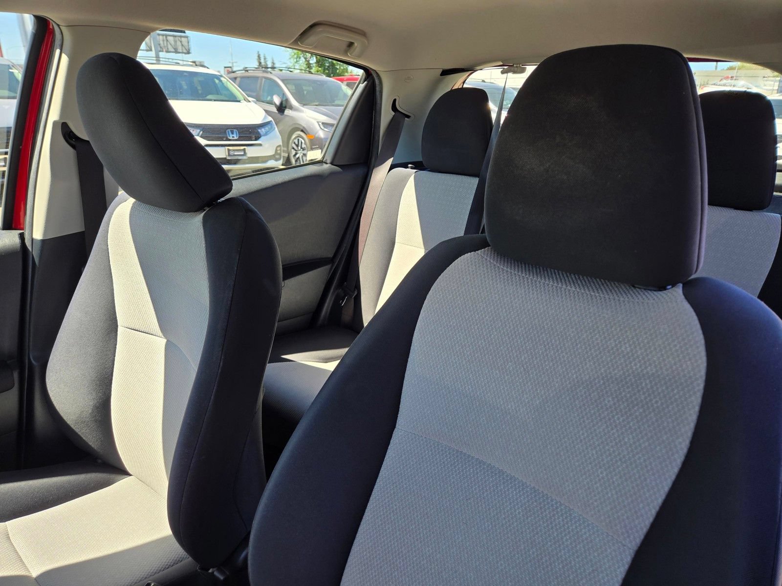 Used 2014 Toyota Yaris LE FWD image 13