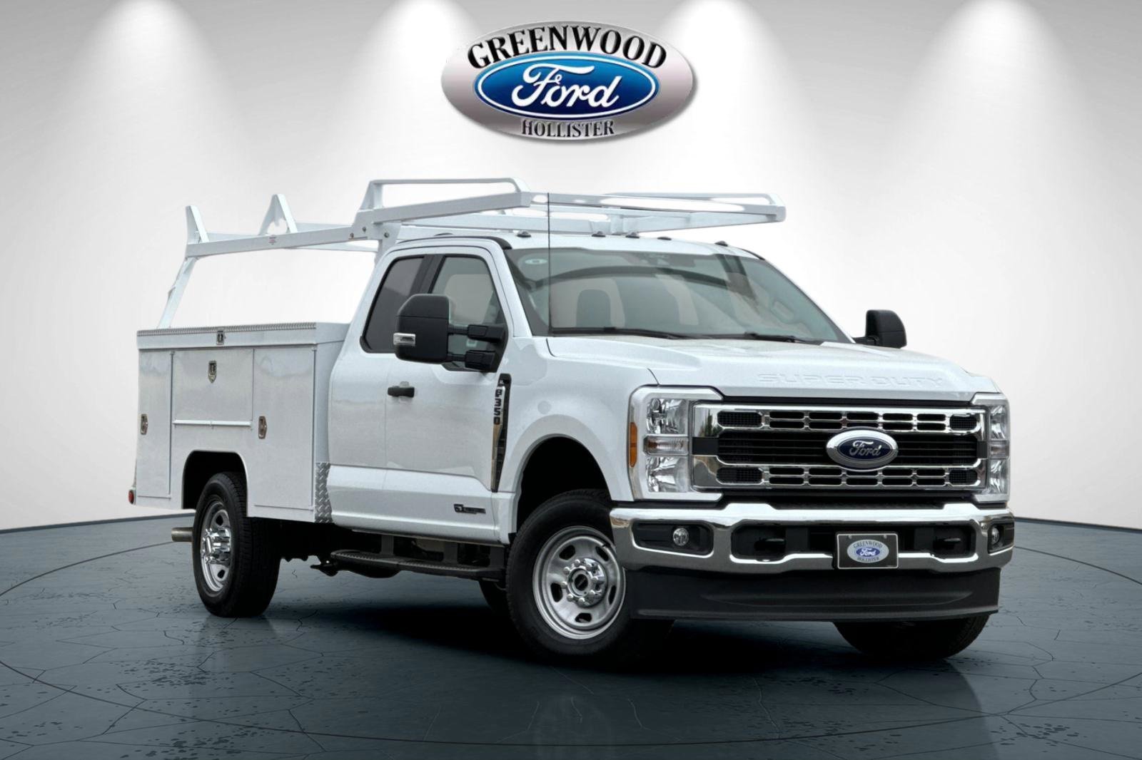 New 2025 Ford F350 XL w/ XL Chrome Package image 2