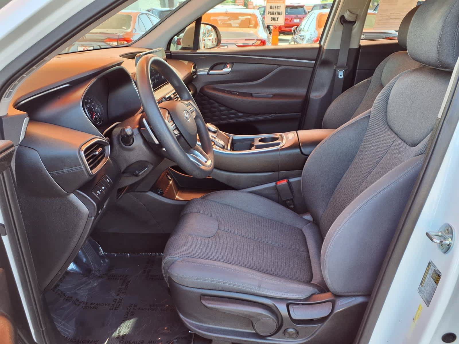 Used 2021 Hyundai Santa Fe SE FWD image 15