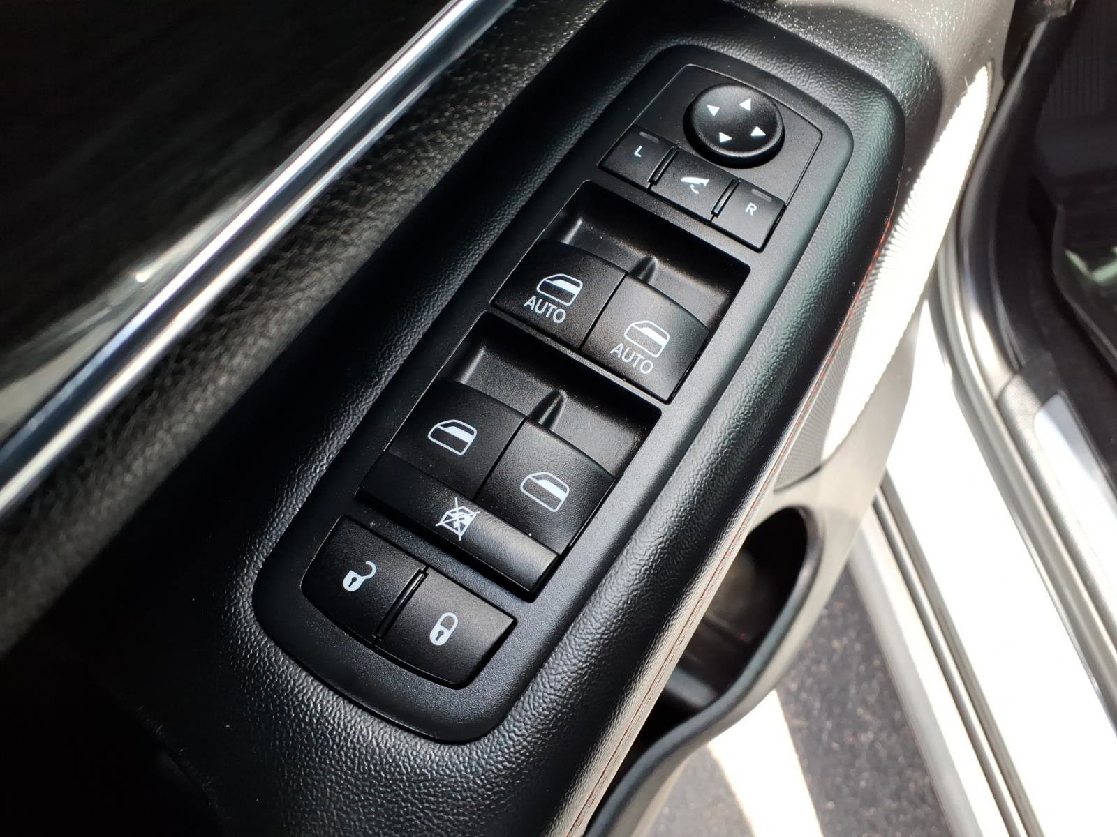 Used 2020 Jeep Grand Cherokee Trailhawk w/ Interior Metal Package AWD/4WD image 22