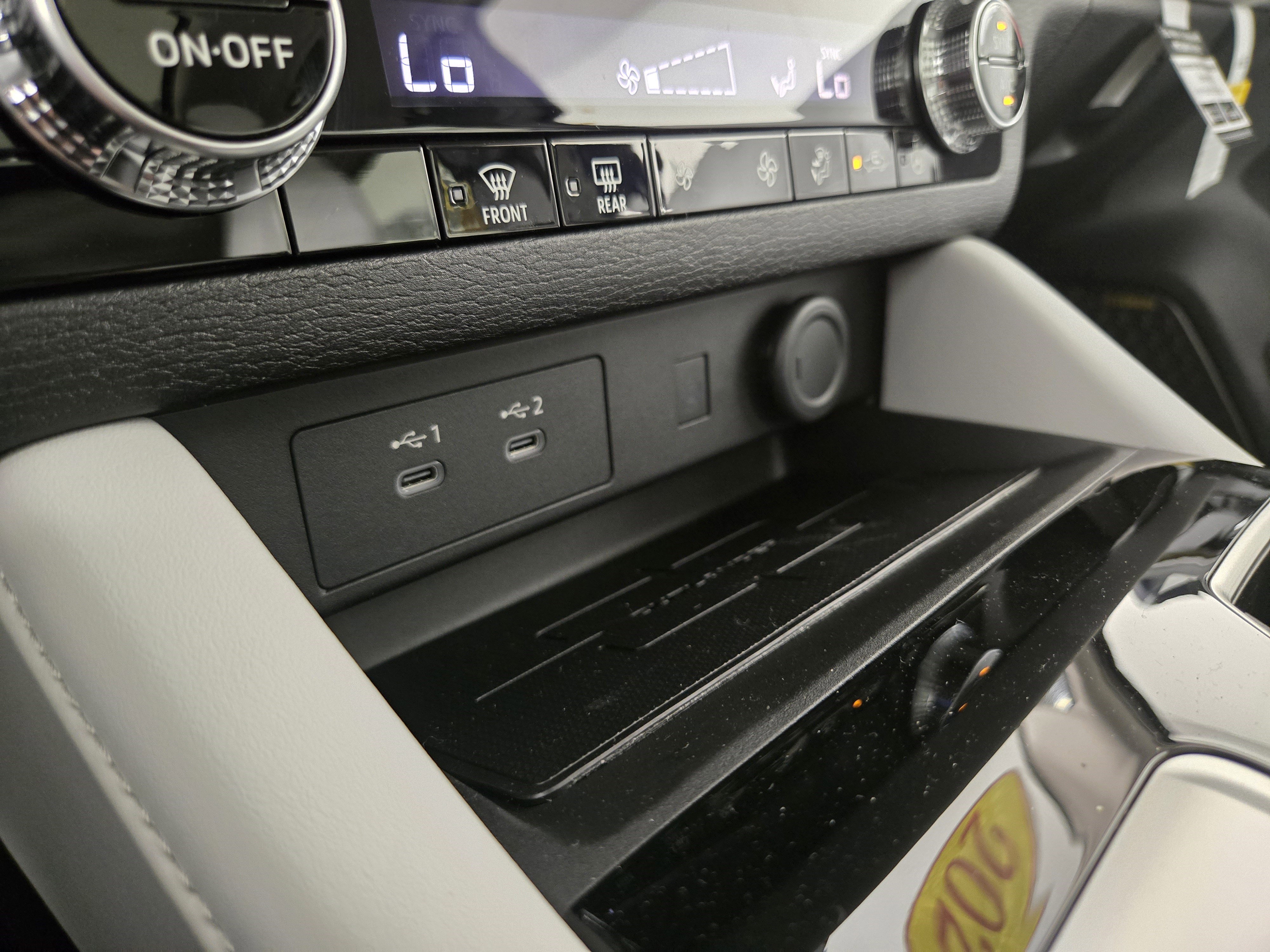 New 2026 Mitsubishi Outlander SE FWD image 28