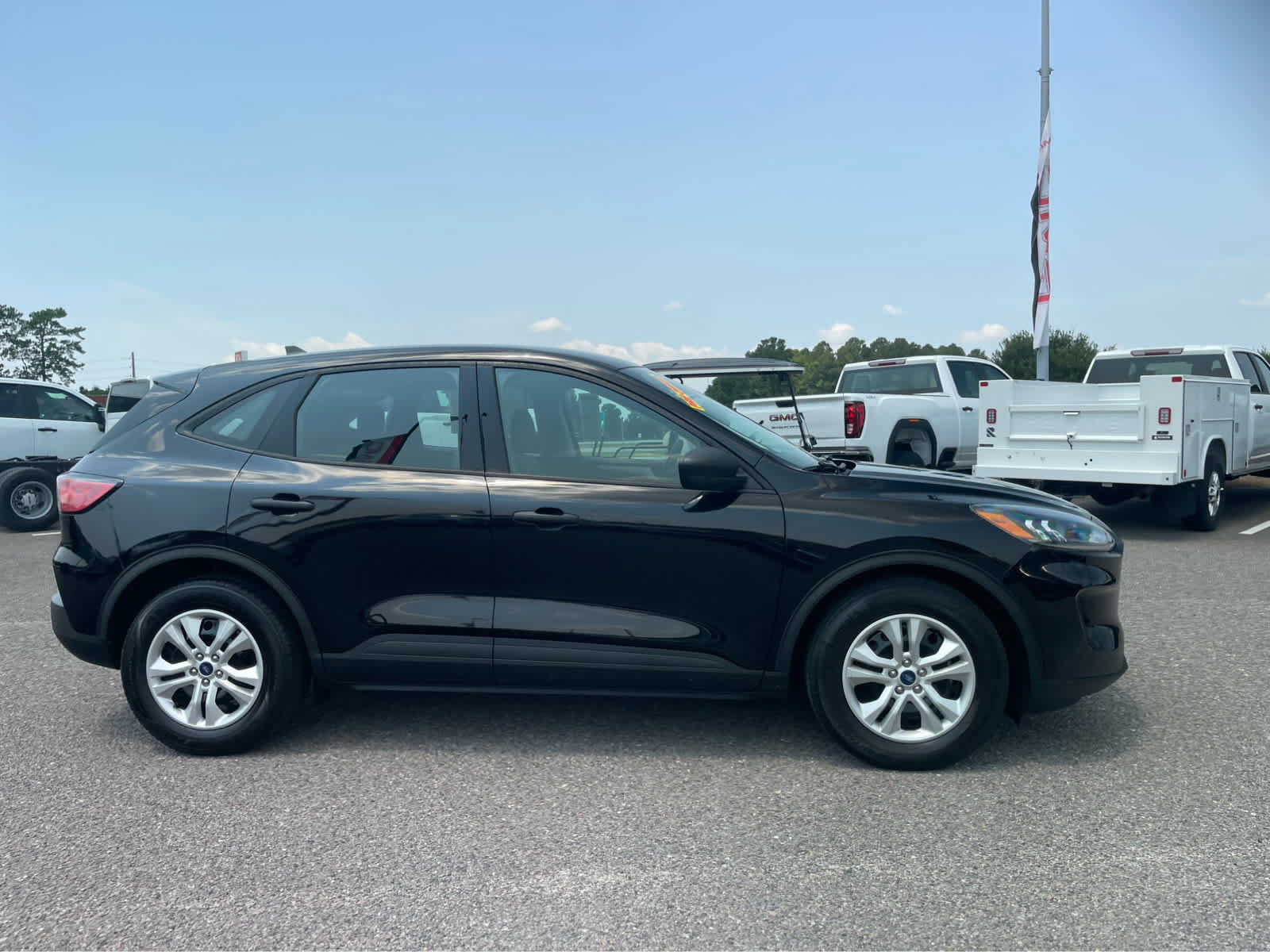 Used 2021 Ford Escape S FWD image 4