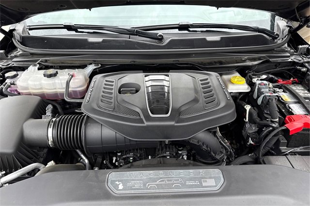 Used 2025 Jeep Grand Wagoneer L Series III w/ Rear Seat Video Group 1 image 11