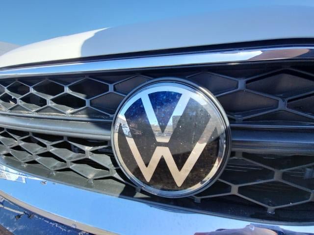 Used 2023 Volkswagen Taos SE w/ Black Wheel Package FWD image 29