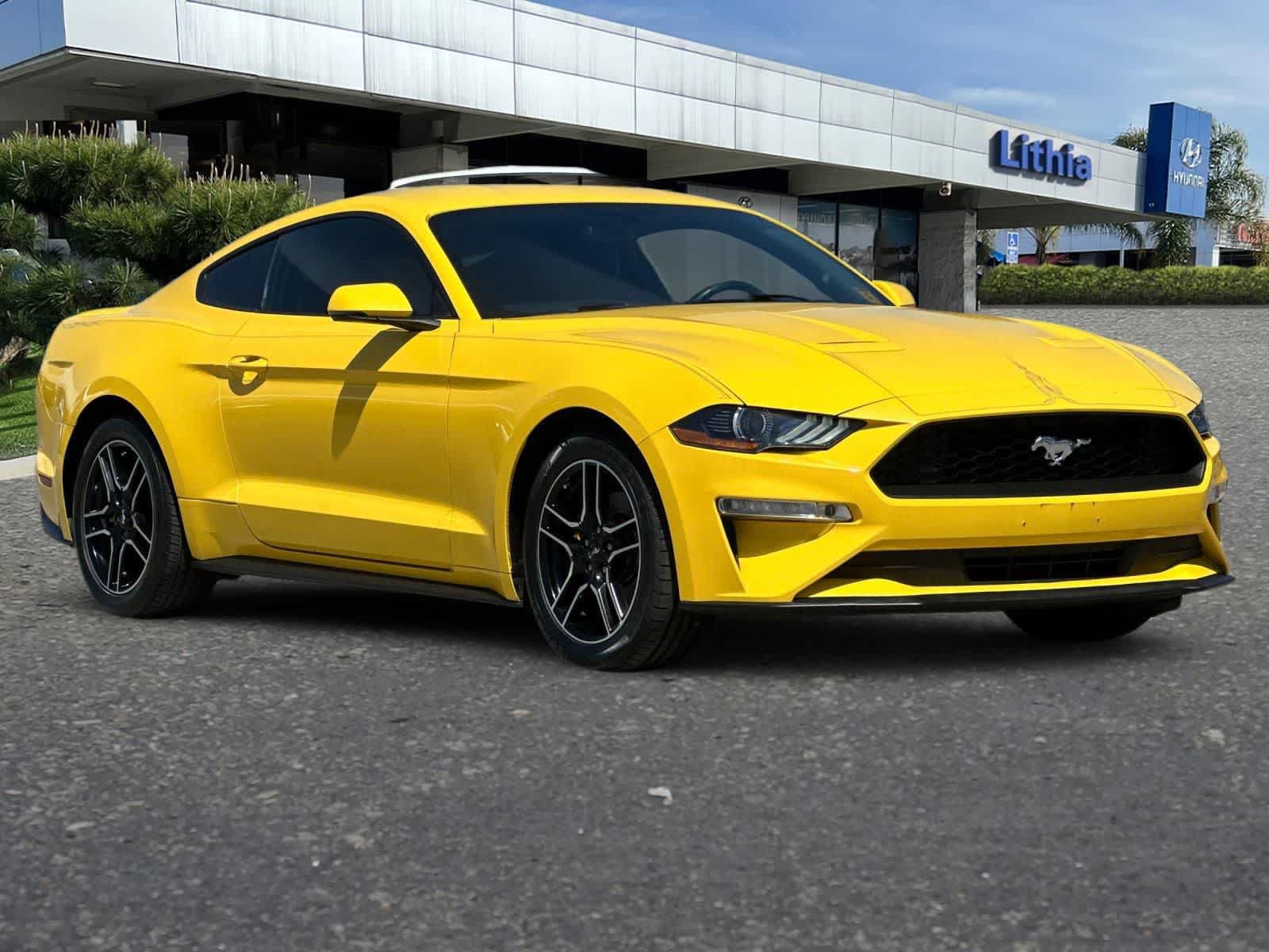 Used 2018 Ford Mustang Premium w/ Equipment Group 201A RWD image 10