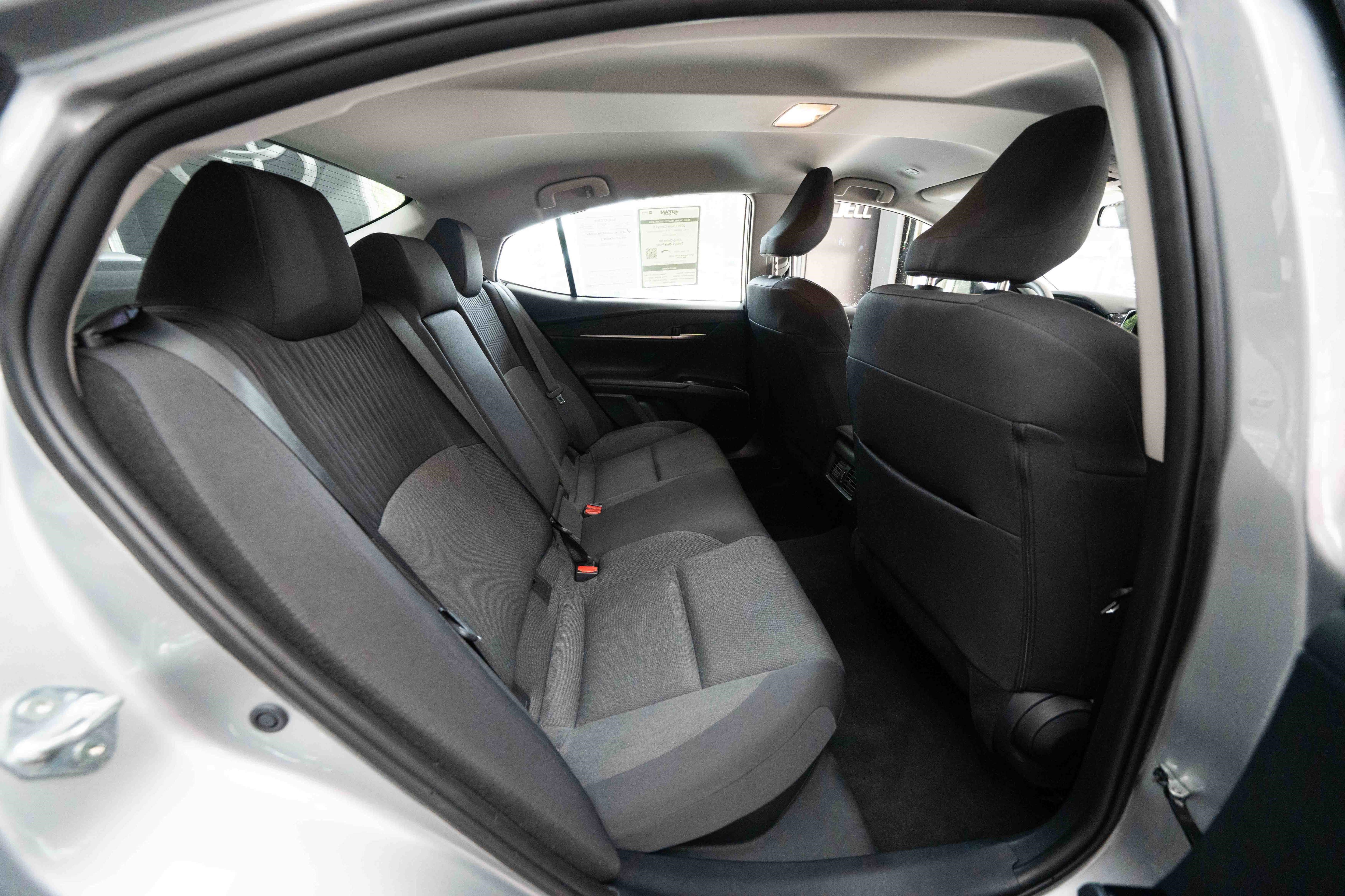 Used 2025 Toyota Camry LE FWD image 24