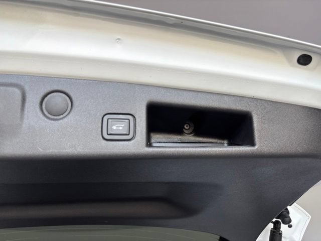 Used 2024 Chevrolet Equinox LT FWD image 26