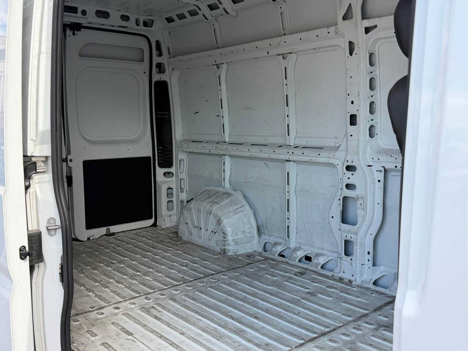Used 2025 RAM ProMaster 2500 w/ Convenience Group FWD image 26