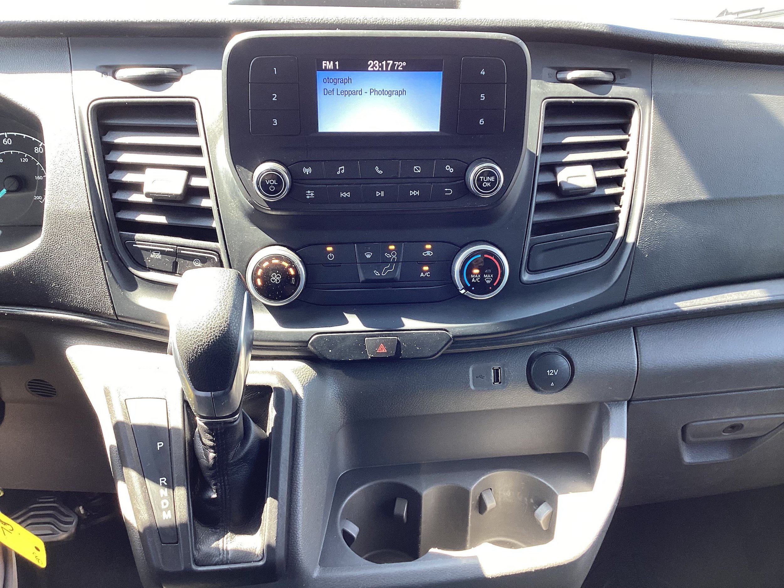 Used 2024 Ford Transit 250 148 High Roof Extended w/ Load Area Protection Package RWD image 18