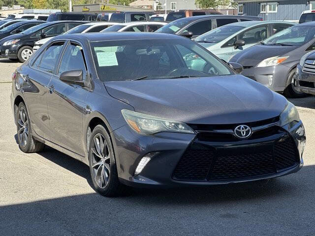 Used 2015 Toyota Camry XSE image 2