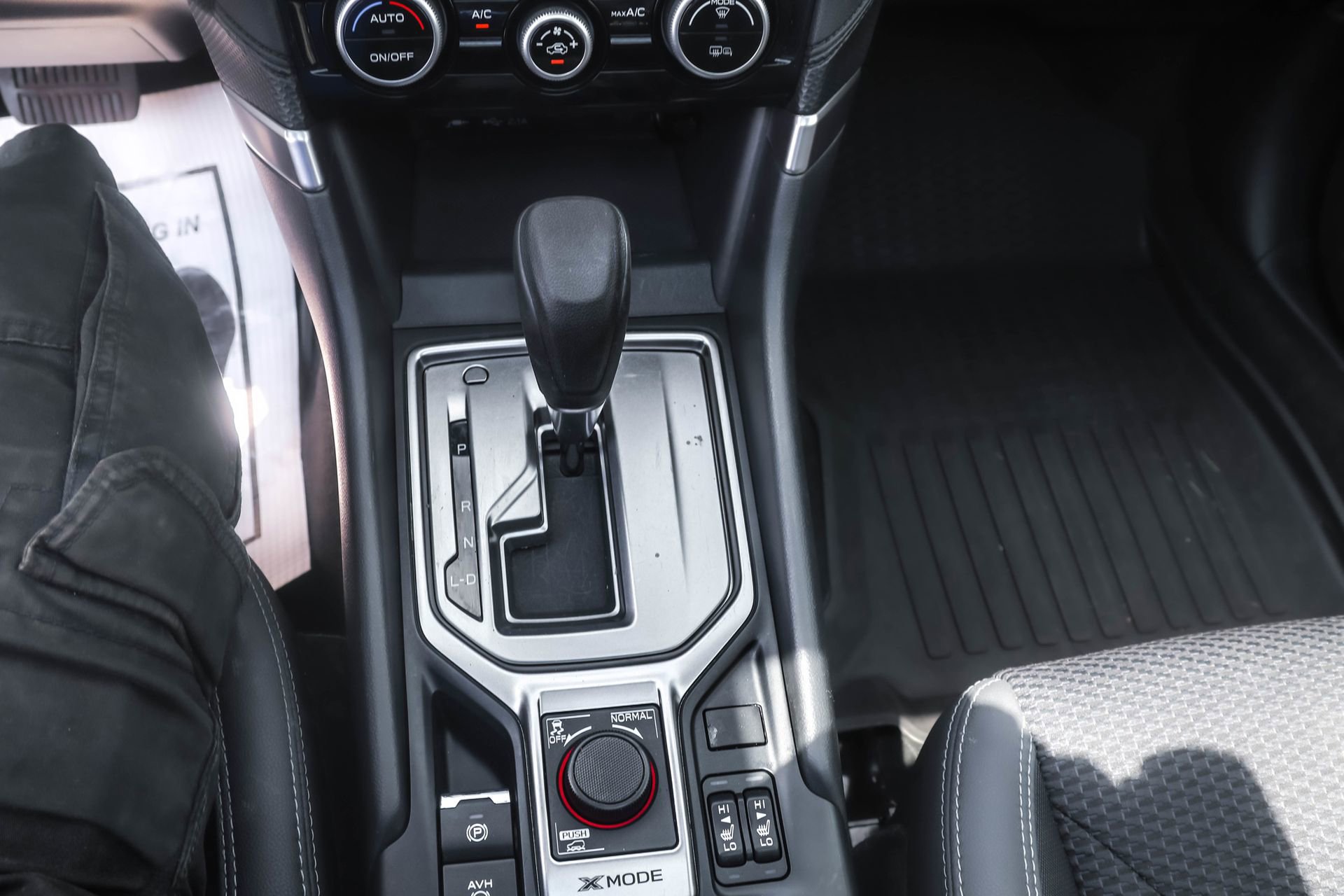 Used 2022 Subaru Forester Premium image 32