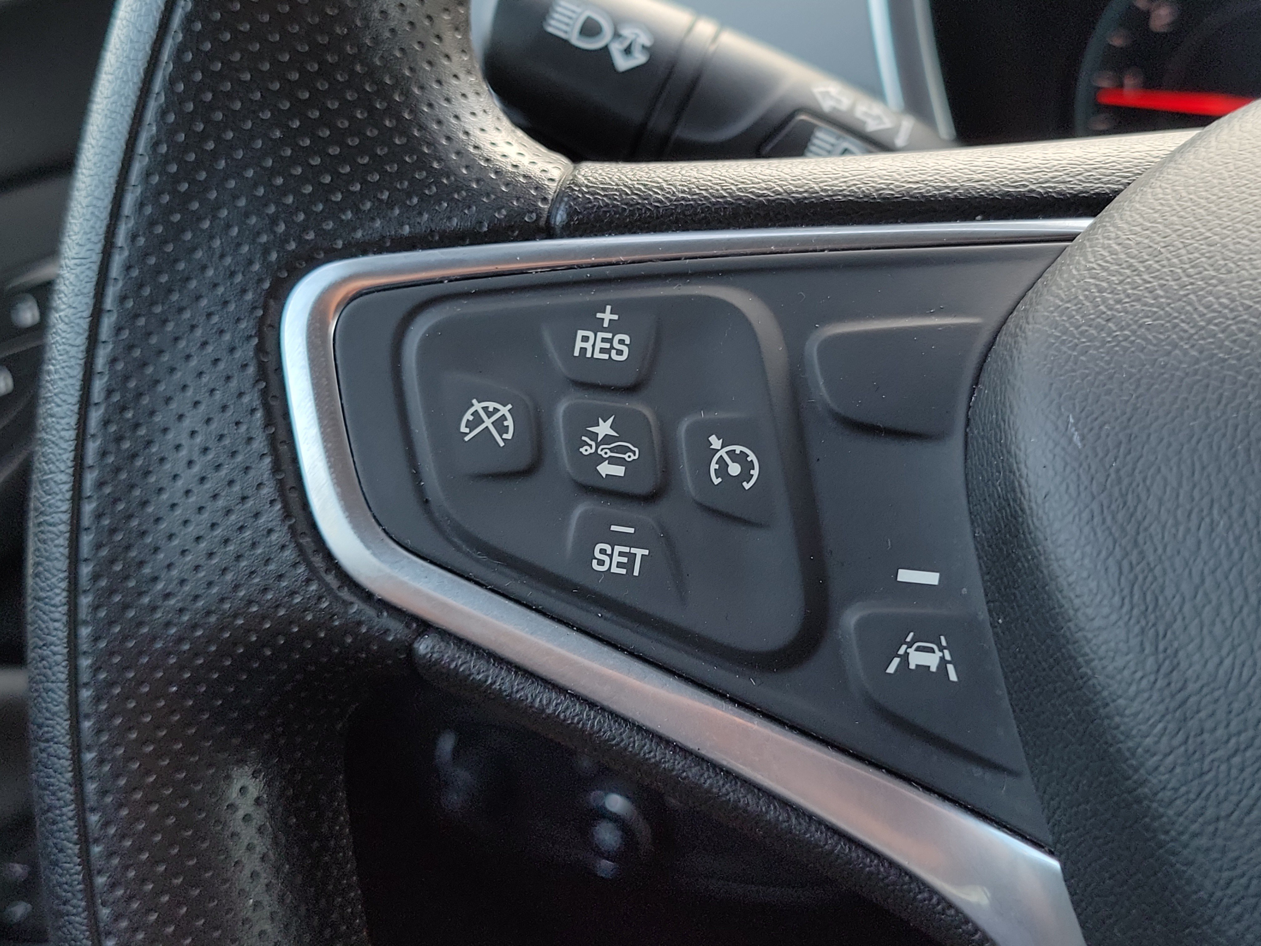 Used 2022 Chevrolet Equinox LT AWD/4WD image 23