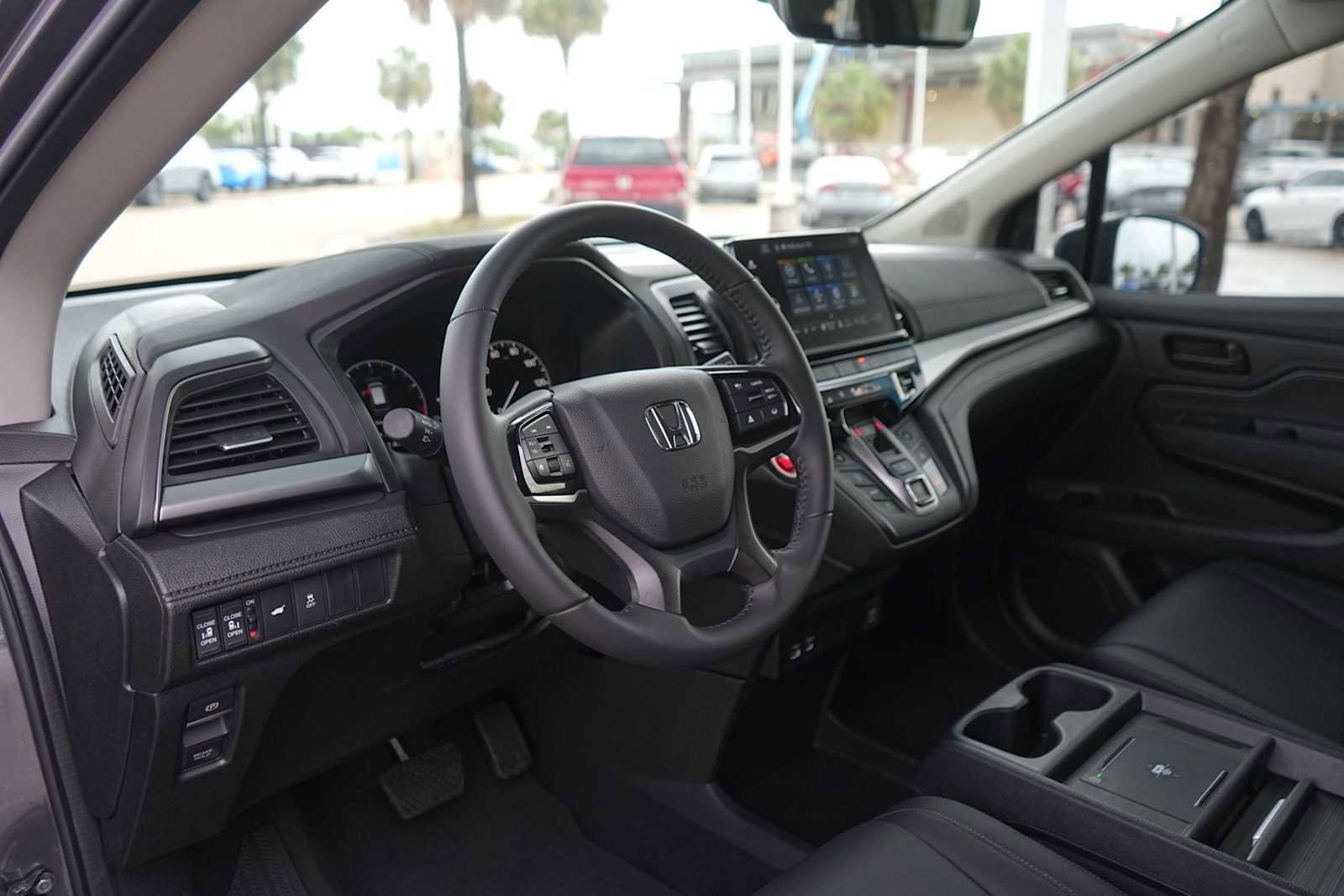 Certified 2026 Honda Odyssey EX-L image 2