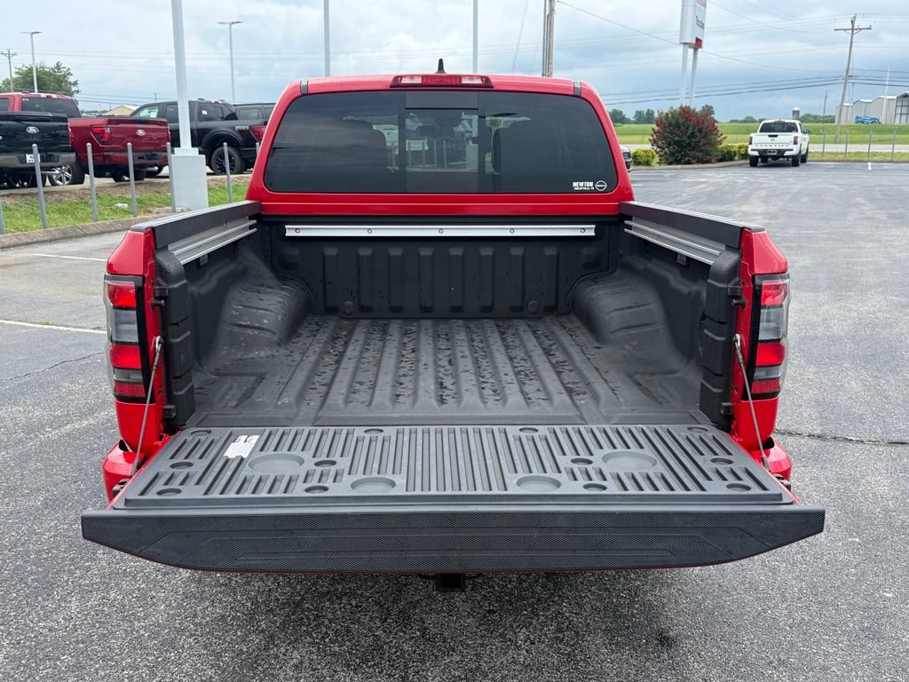 Used 2024 Nissan Frontier SV w/ SV Convenience Package RWD image 17