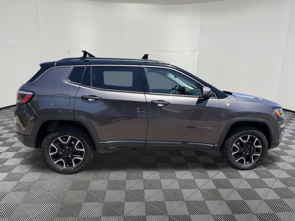 Used 2019 Jeep Compass Trailhawk w/ Leather Interior Group AWD/4WD image 8