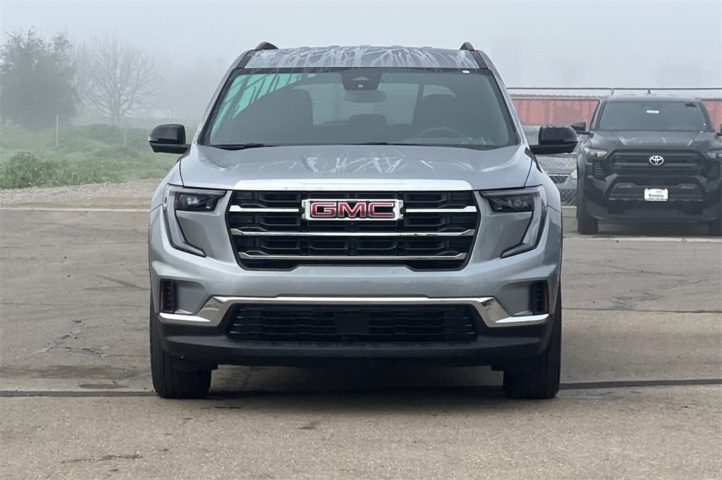 Used 2025 GMC Acadia Elevation image 11