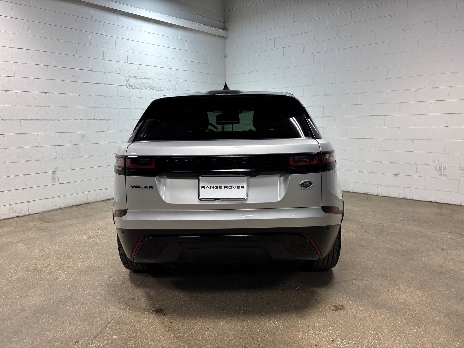 Used 2023 Land Rover Range Rover Velar S AWD/4WD image 8