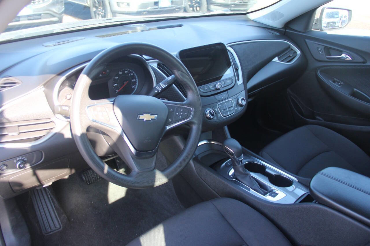 Used 2024 Chevrolet Malibu LT image 24