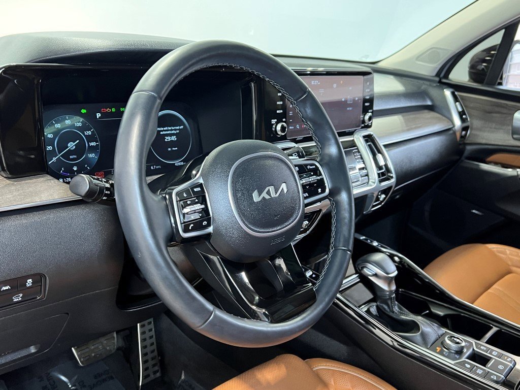 Used 2022 Kia Sorento SX Prestige w/ Rust Color Package image 25
