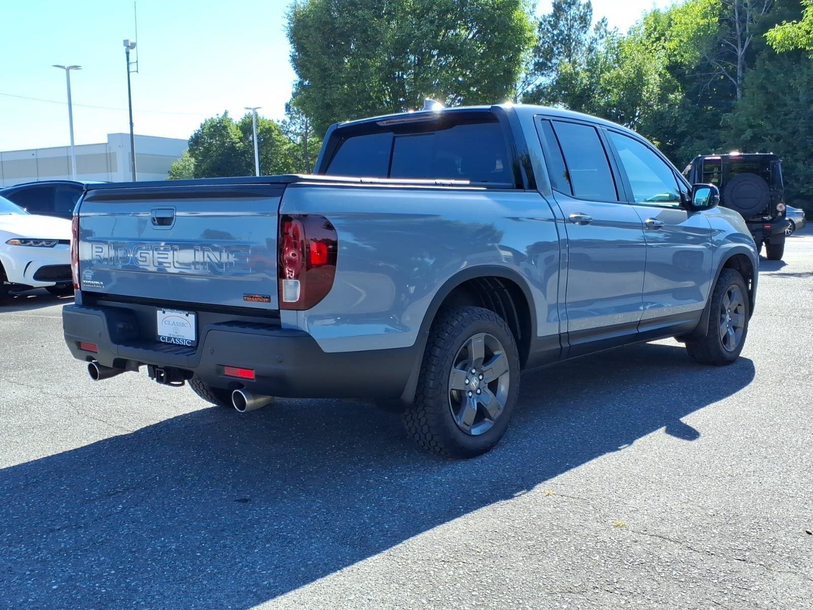 Used 2024 Honda Ridgeline TrailSport image 2