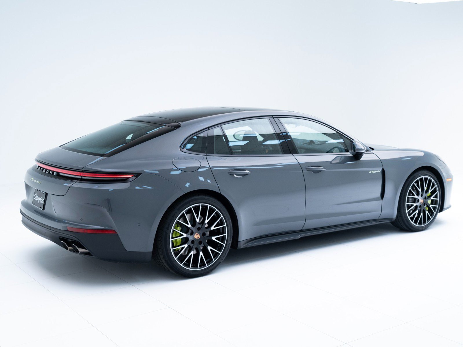 New 2026 Porsche Panamera 4 image 9