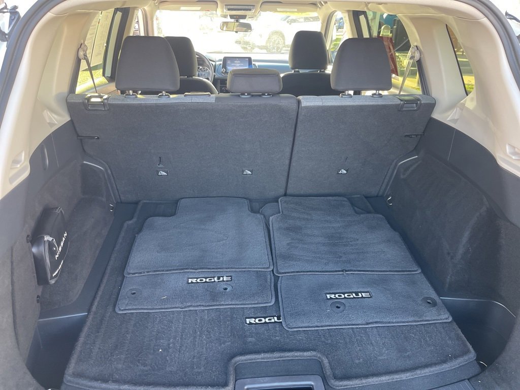 Certified 2023 Nissan Rogue SV image 23