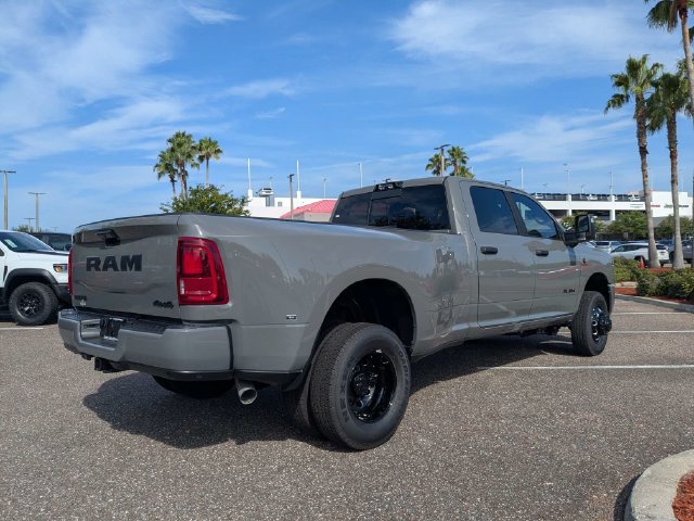 New 2026 RAM 3500 Big Horn AWD/4WD image 4
