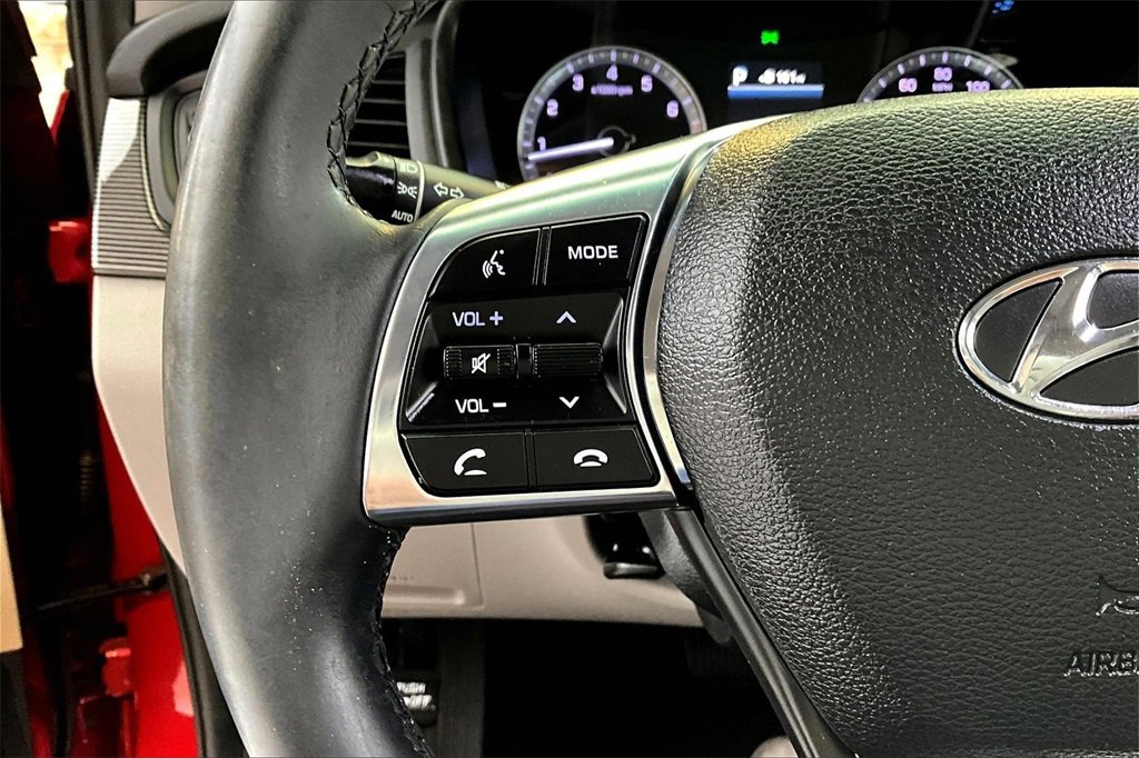 Used 2018 Hyundai Sonata Limited image 12