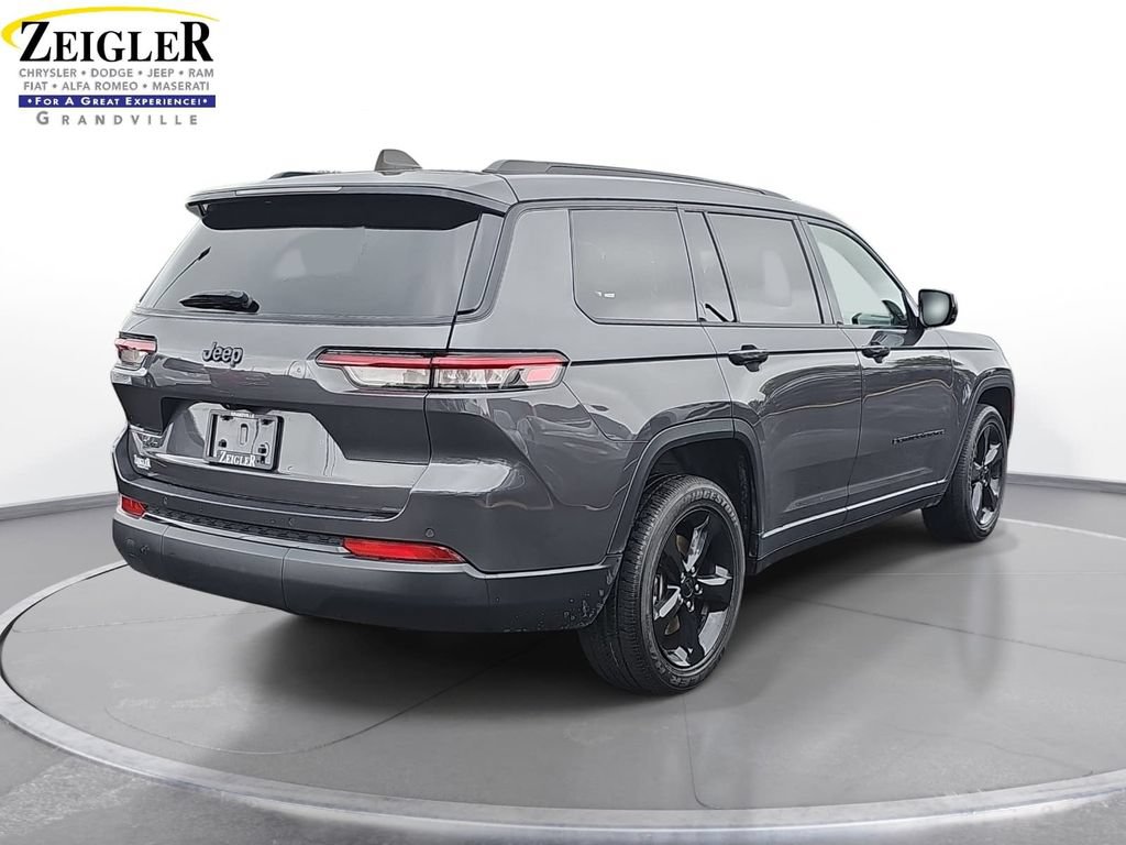 Used 2023 Jeep Grand Cherokee L Laredo AWD/4WD image 5