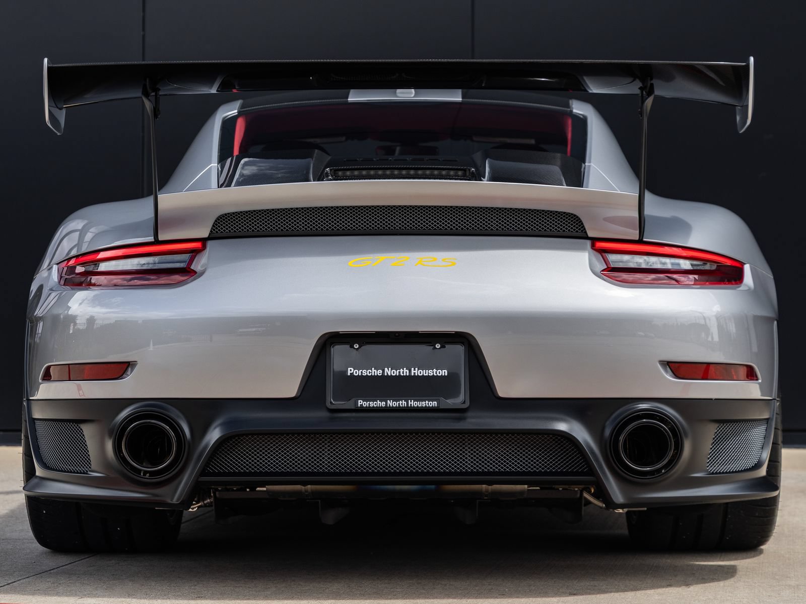 Certified 2018 Porsche 911 GT2 RS RWD image 12