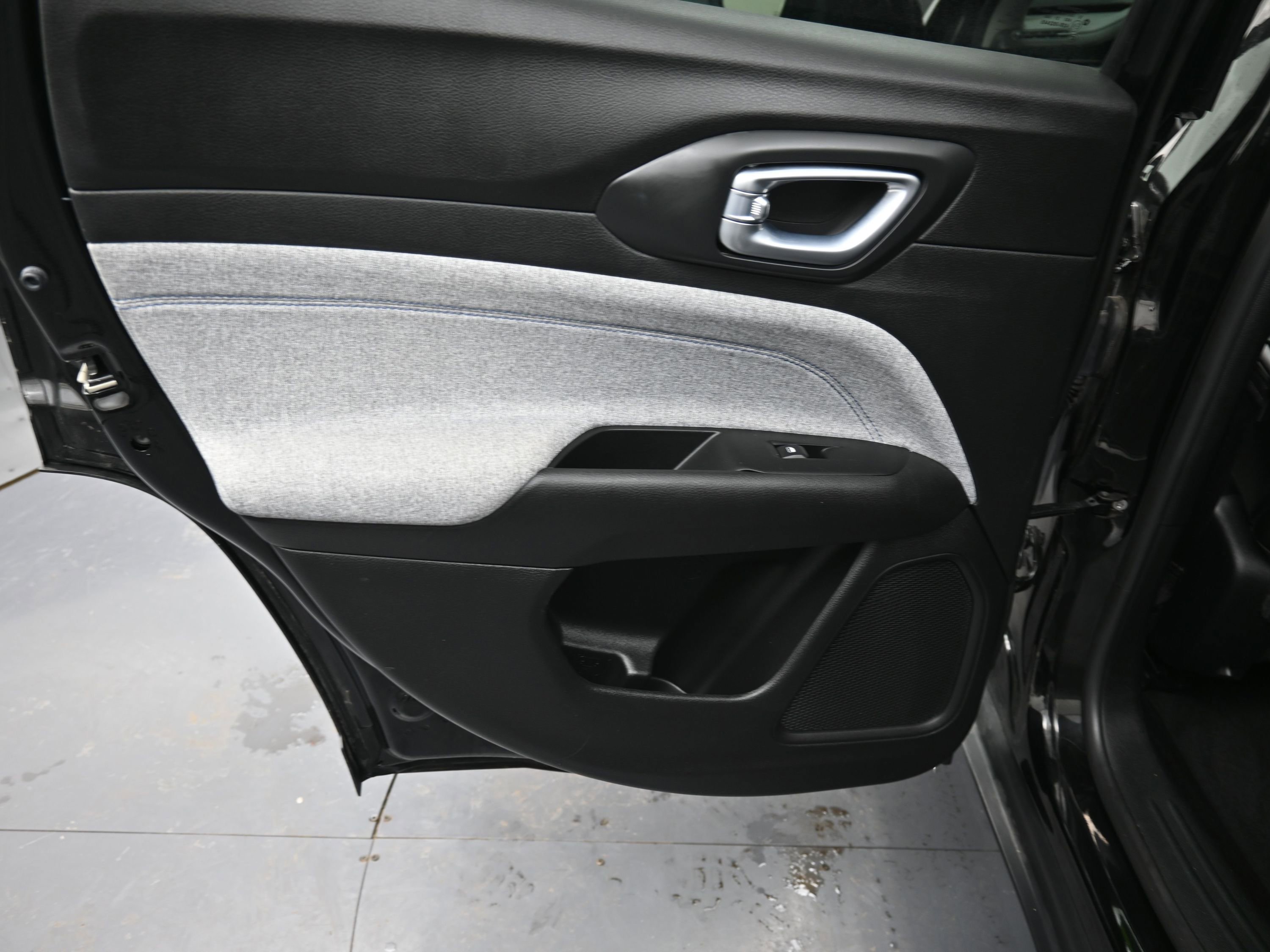 Used 2022 Jeep Compass Latitude w/ Convenience Group image 27