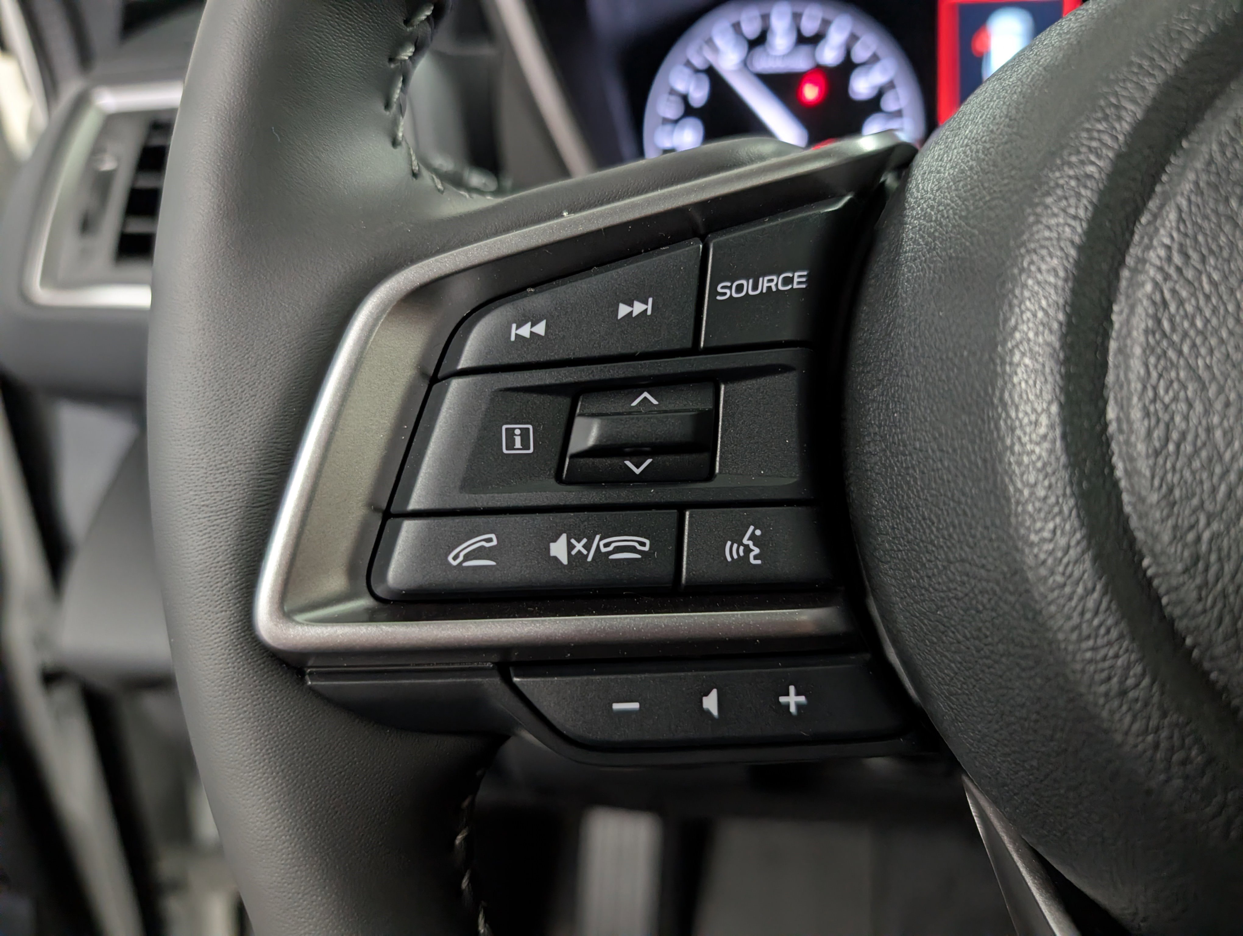 New 2025 Subaru Ascent Touring w/ Popular Package #2 image 21