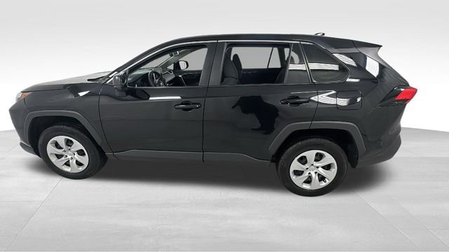 Used 2024 Toyota RAV4 LE image 6