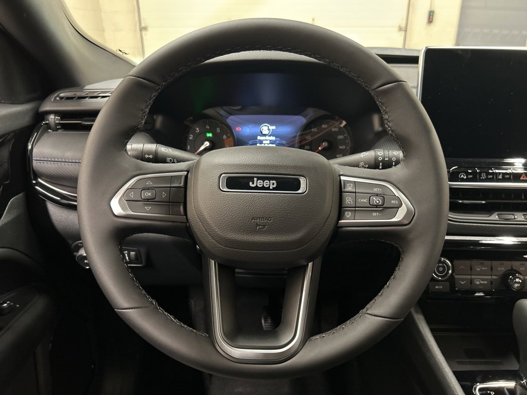 New 2026 Jeep Compass Latitude image 17