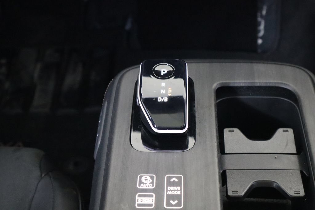 Used 2023 Nissan Ariya FWD image 29