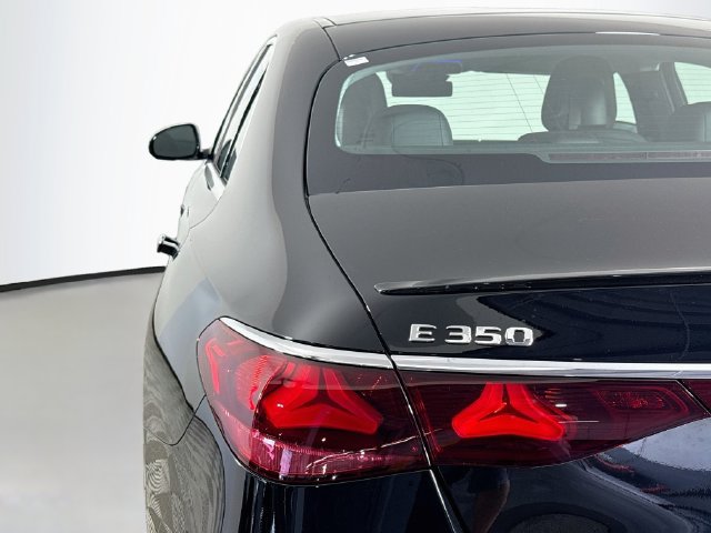 Used 2026 Mercedes-Benz E 350 Sedan w/ Winter Package image 35