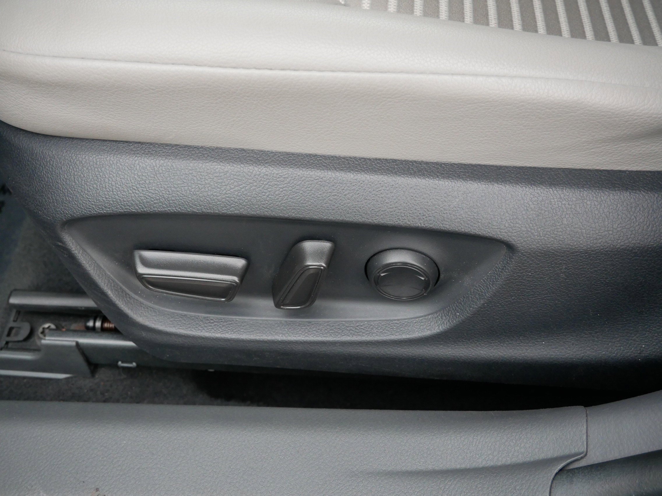 Certified 2024 Toyota Camry SE w/ Convenience Package image 18