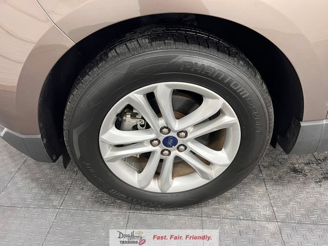 Used 2019 Ford Edge SEL w/ Equipment Group 201A FWD image 22