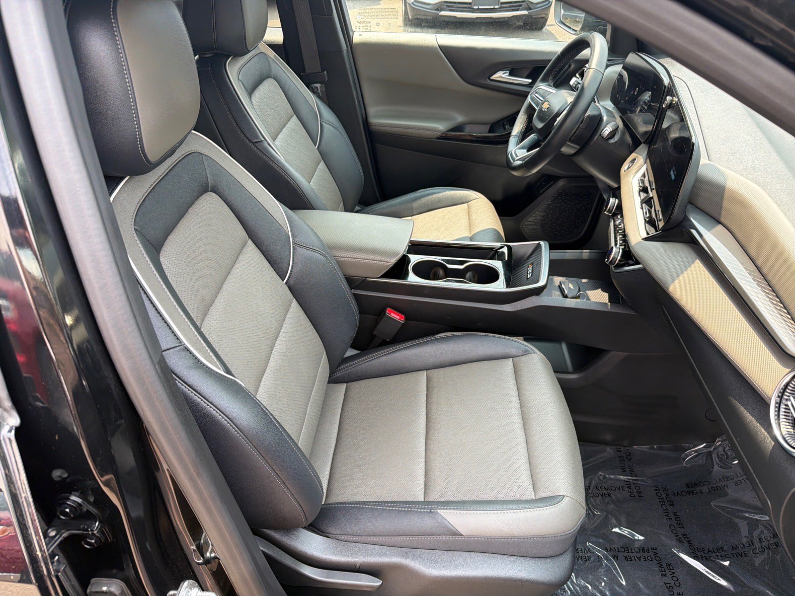 Used 2025 Chevrolet Equinox LT w/ Convenience Package II AWD/4WD image 17