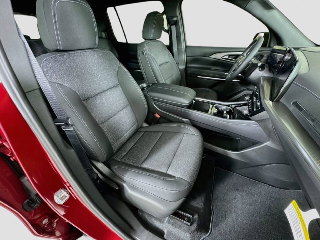 New 2027 Chevrolet Traverse LT w/ Sun and Wheel Package FWD image 31