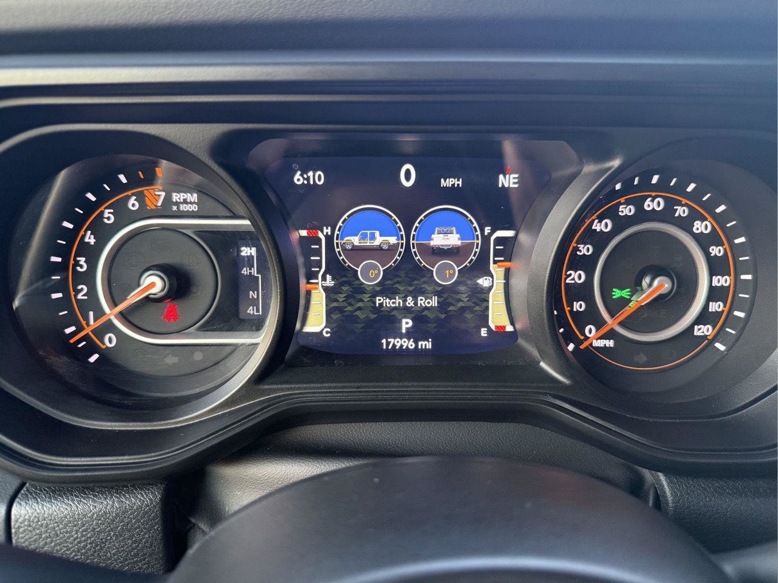 Used 2026 Jeep Gladiator Rubicon AWD/4WD image 5