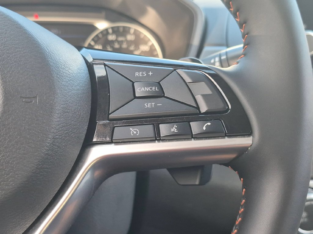 Used 2025 Nissan Altima 2.5 SV FWD image 15